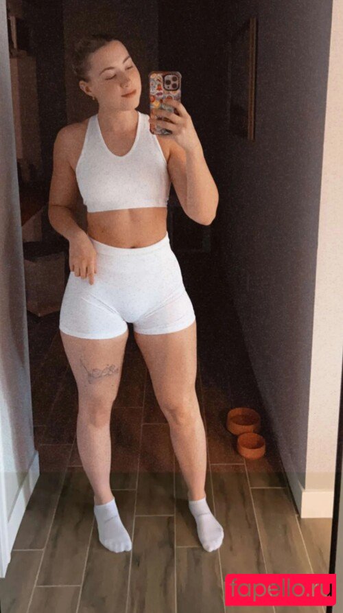 Pineapplebrat Onlyfans Photo Gallery 