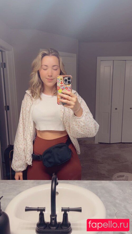 Pineapplebrat Onlyfans Photo Gallery 