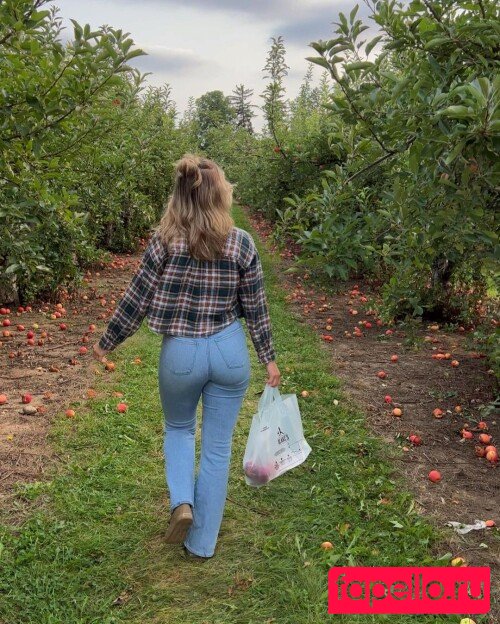 Pineapplebrat Onlyfans Photo Gallery 