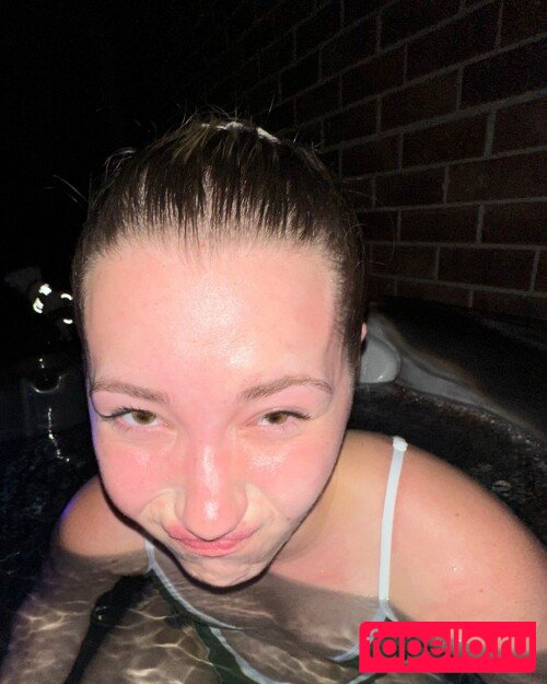 Pineapplebrat Onlyfans Photo Gallery 