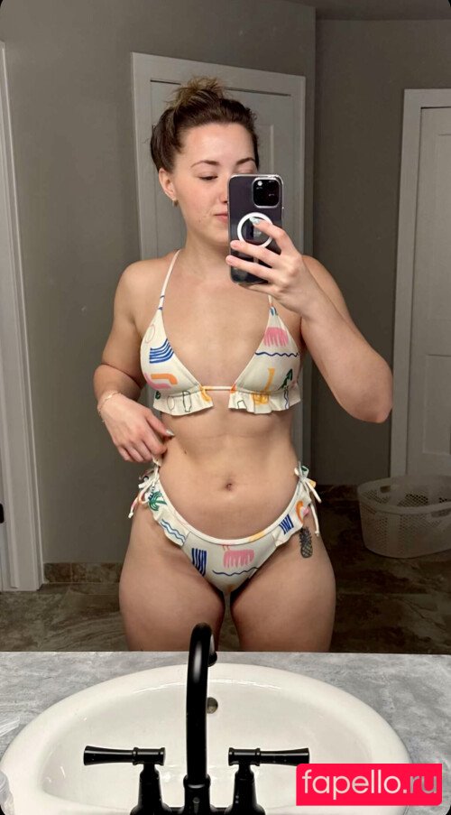 Pineapplebrat Onlyfans Photo Gallery 