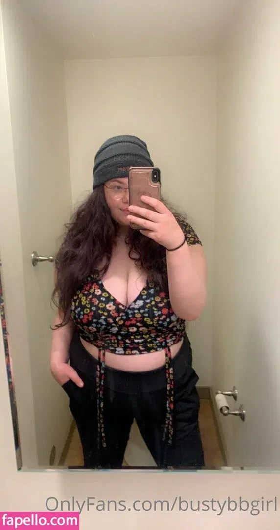 bustybbgirl Onlyfans Photo Gallery 