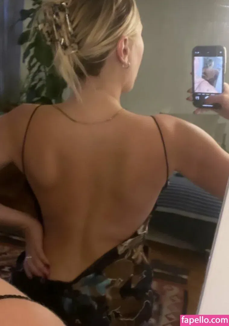 caracagl Onlyfans Photo Gallery 