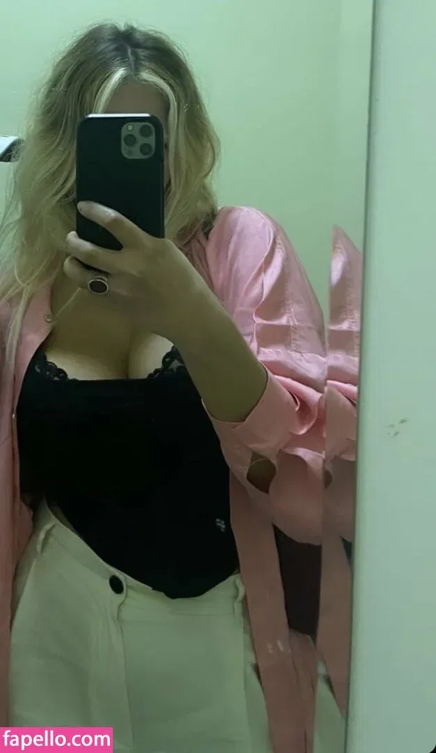 caracagl Onlyfans Photo Gallery 