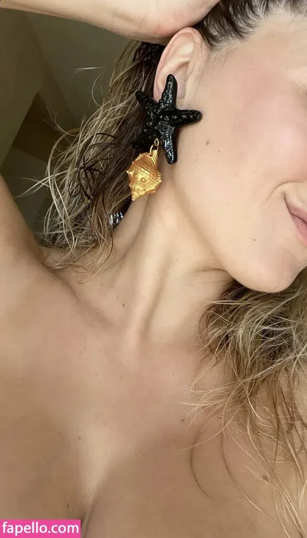 caracagl Onlyfans Photo Gallery 