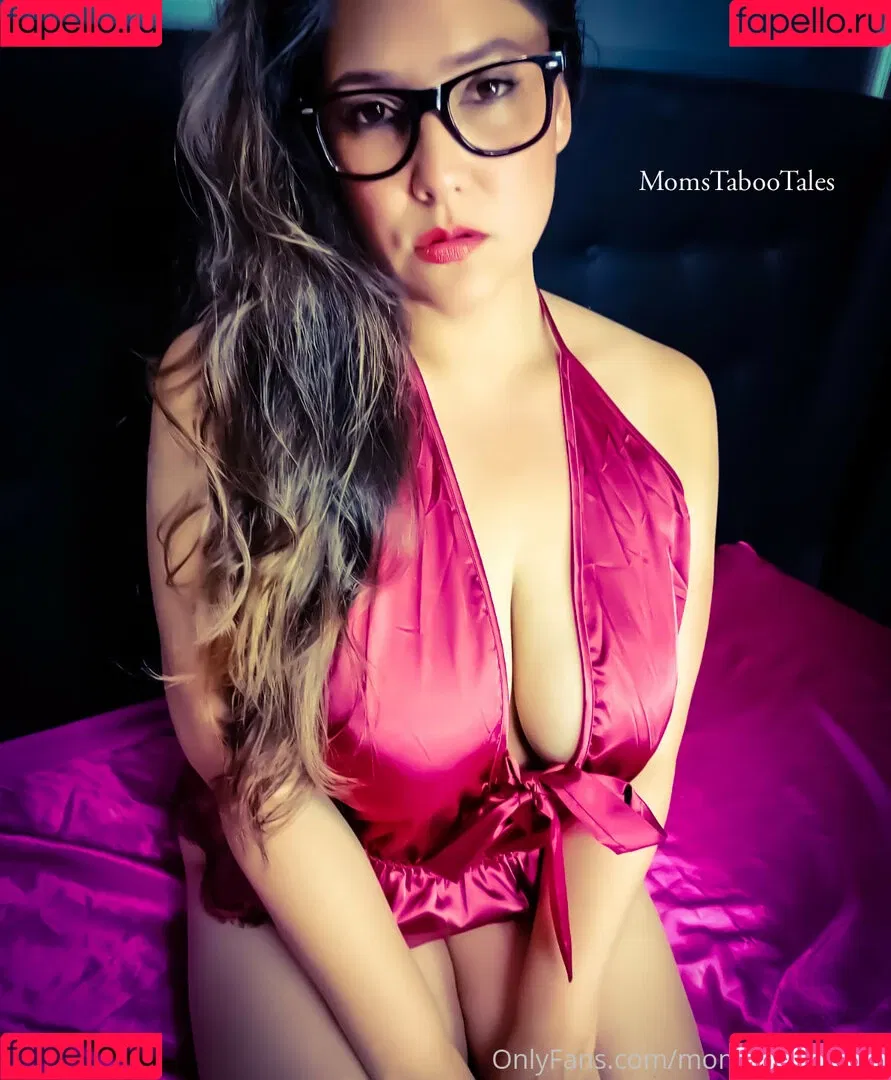 momstabootales Onlyfans Photo Gallery 