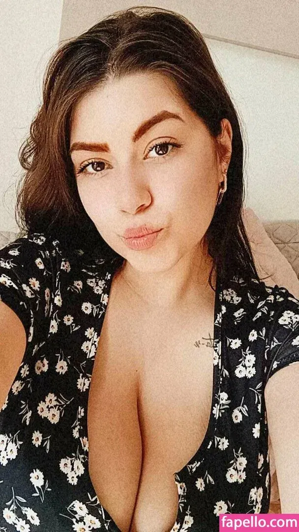 Cyntia K Onlyfans Photo Gallery 