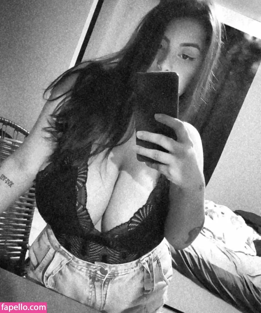 Cyntia K Onlyfans Photo Gallery 