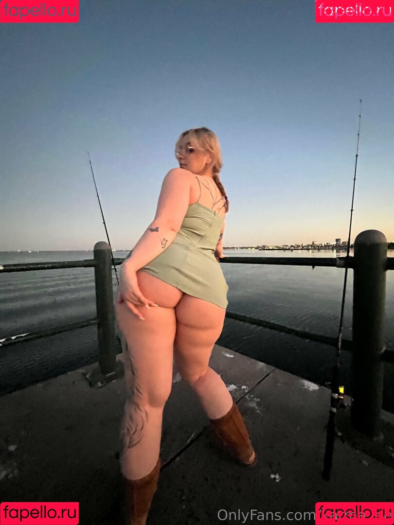 Karma Lee Onlyfans Photo Gallery 