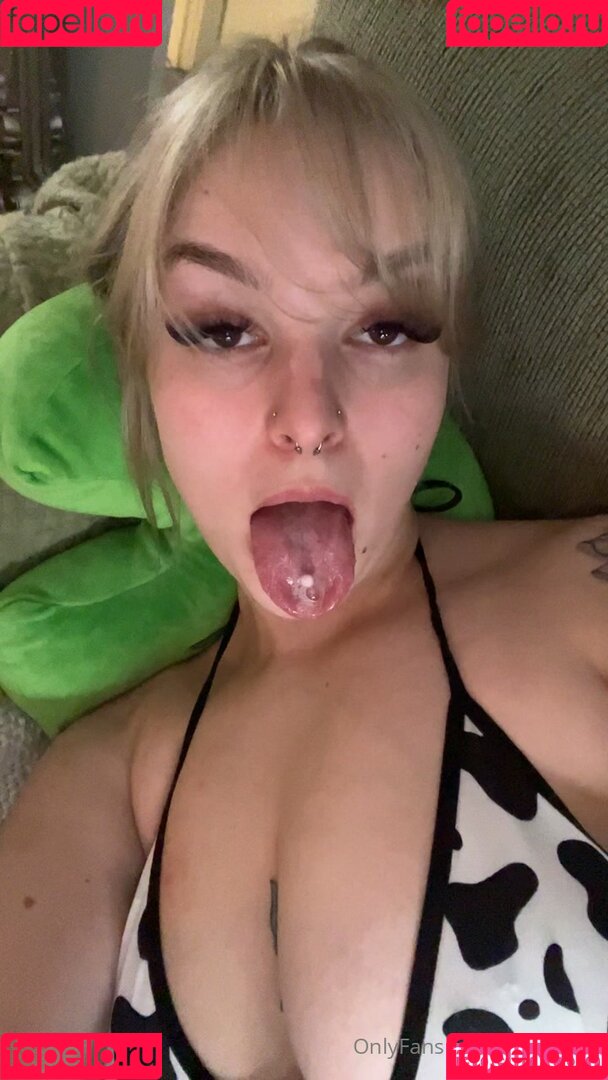 Karma Lee Onlyfans Photo Gallery 