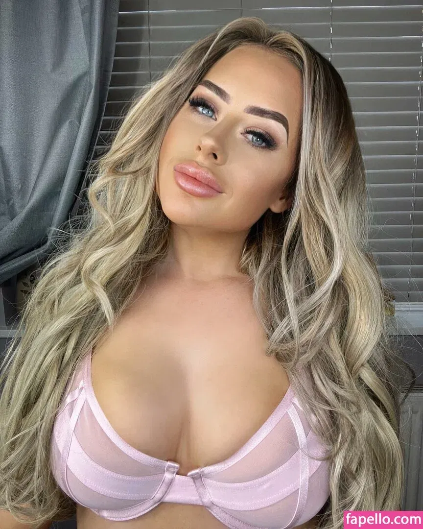 Rosie Rendell Onlyfans Photo Gallery 