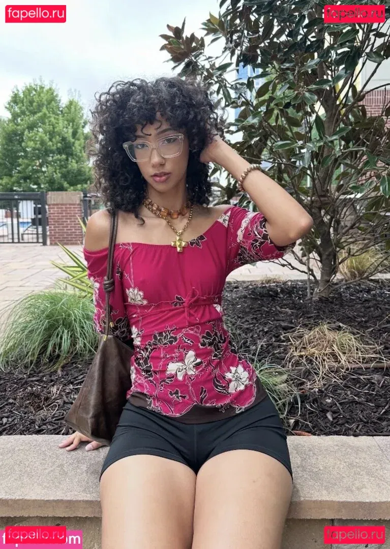 lolayourwaifu Onlyfans Photo Gallery 