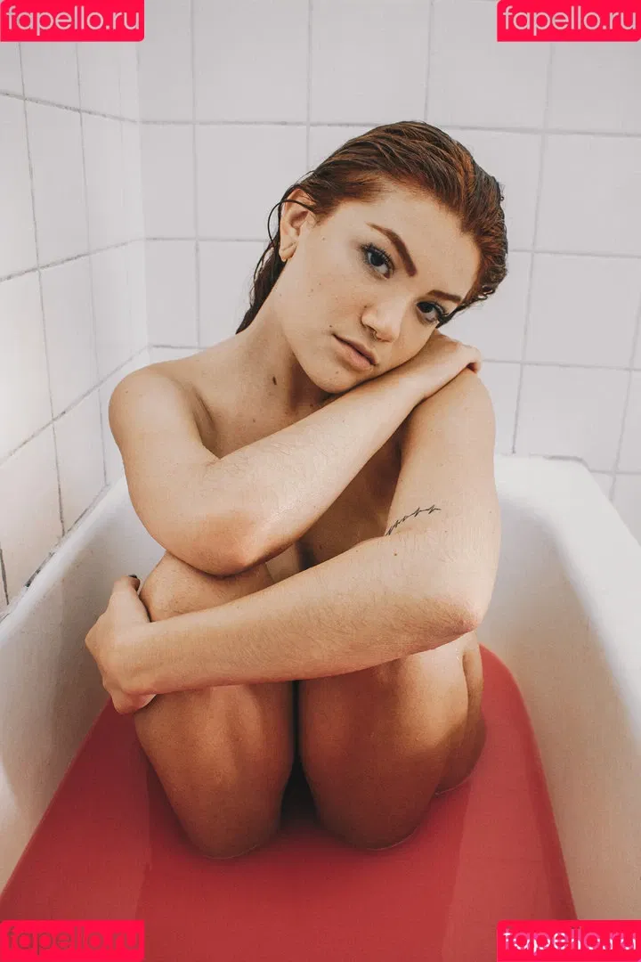 Ellora Haonne Onlyfans Photo Gallery 