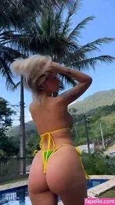 Vitória Mondoni Onlyfans Photo Gallery 