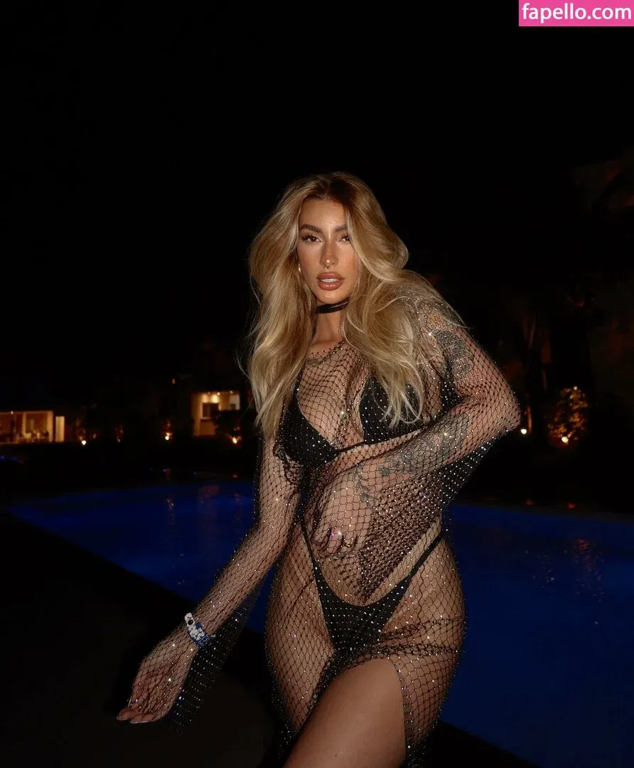 Vitória Mondoni Onlyfans Photo Gallery 