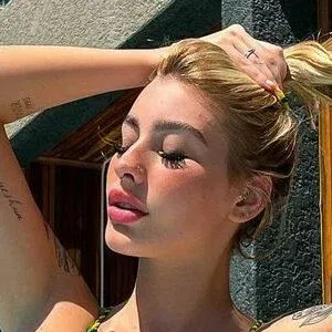 Vitória Mondoni Onlyfans Photo Gallery 