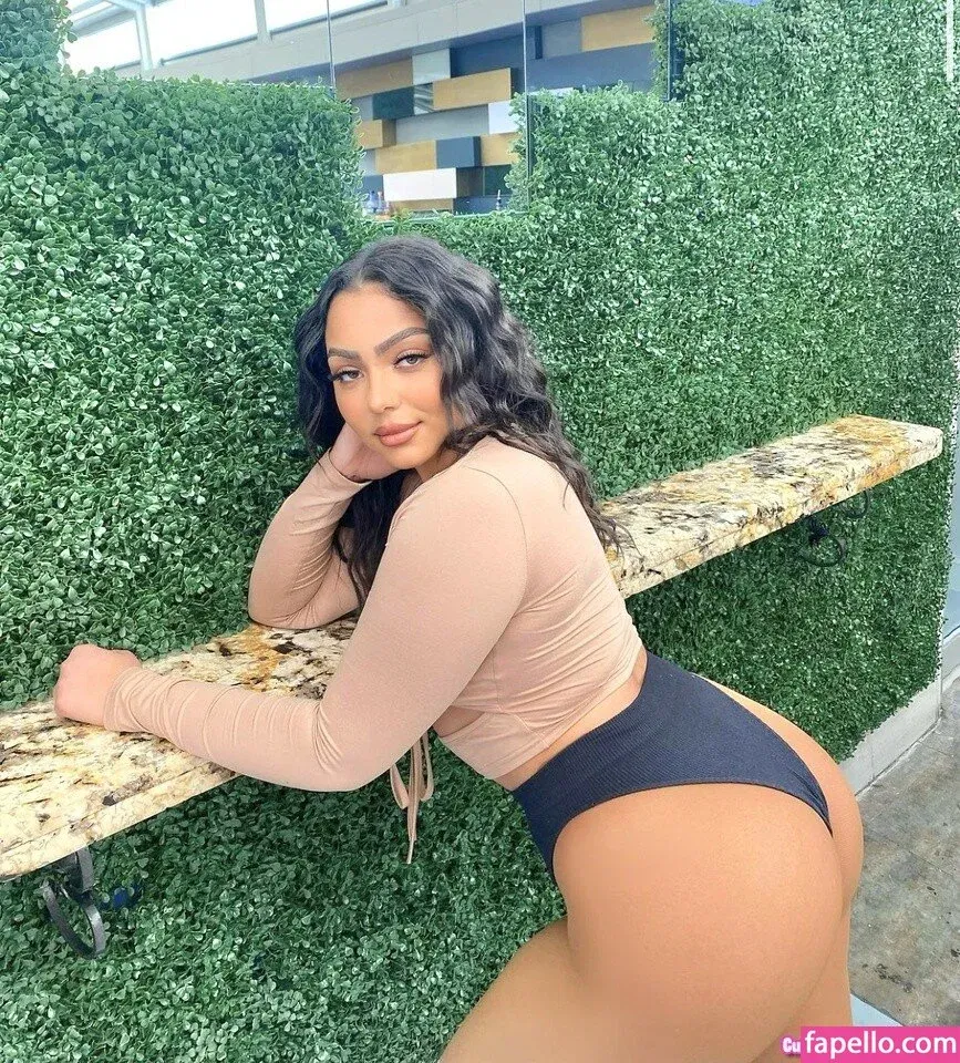 Tiarah Townsend Onlyfans Photo Gallery 