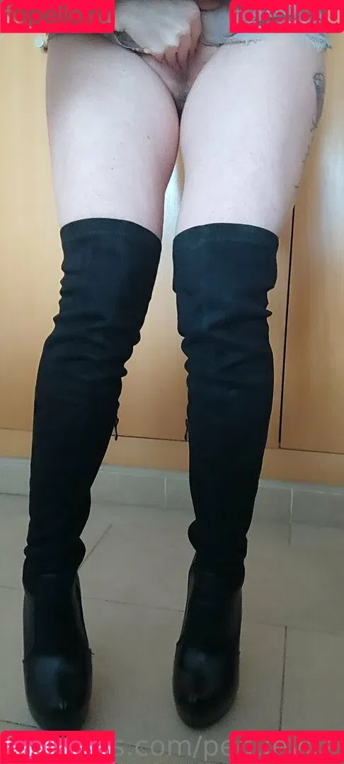 pequeydemonio Onlyfans Photo Gallery 
