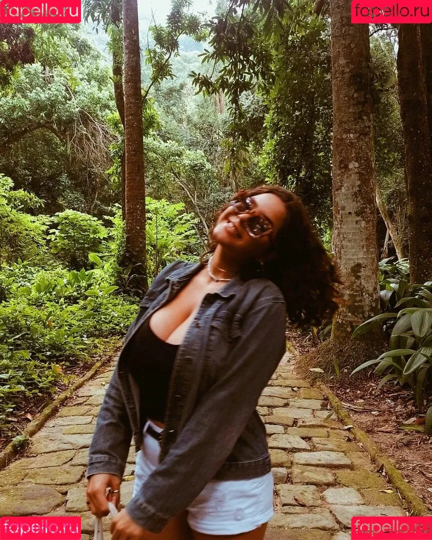 Alice M Onlyfans Photo Gallery 