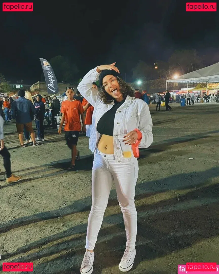 Alice M Onlyfans Photo Gallery 