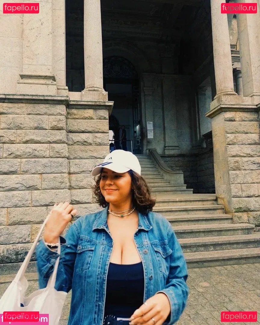 Alice M Onlyfans Photo Gallery 