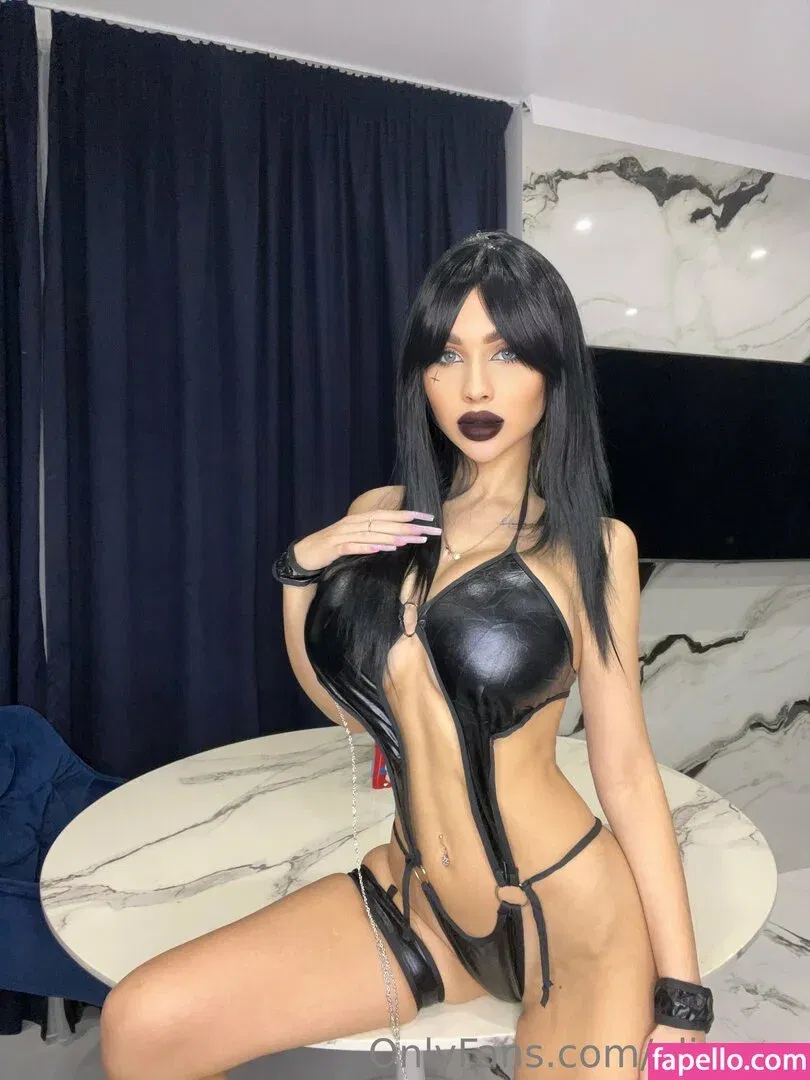 Elissabest Onlyfans Photo Gallery 