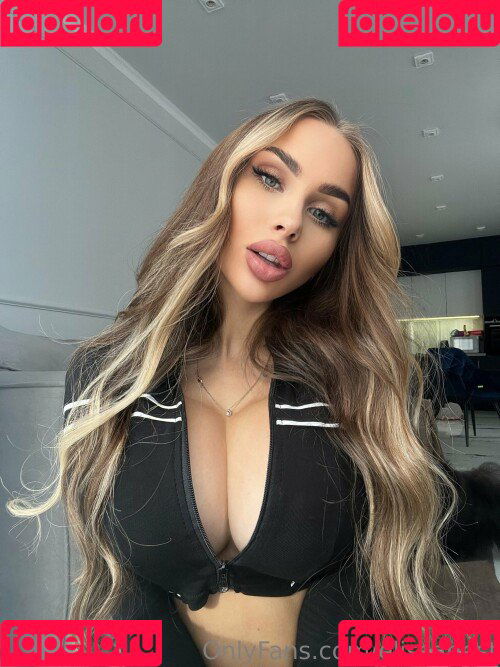 Elissabest Onlyfans Photo Gallery 