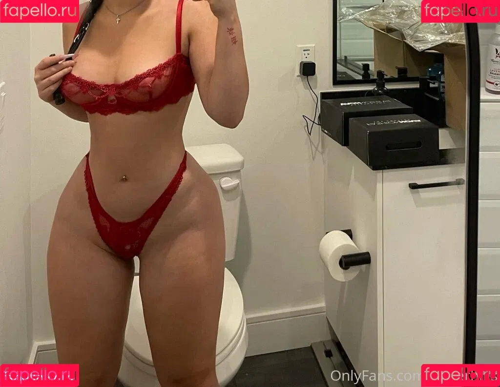 Tayler Hills Onlyfans Photo Gallery 