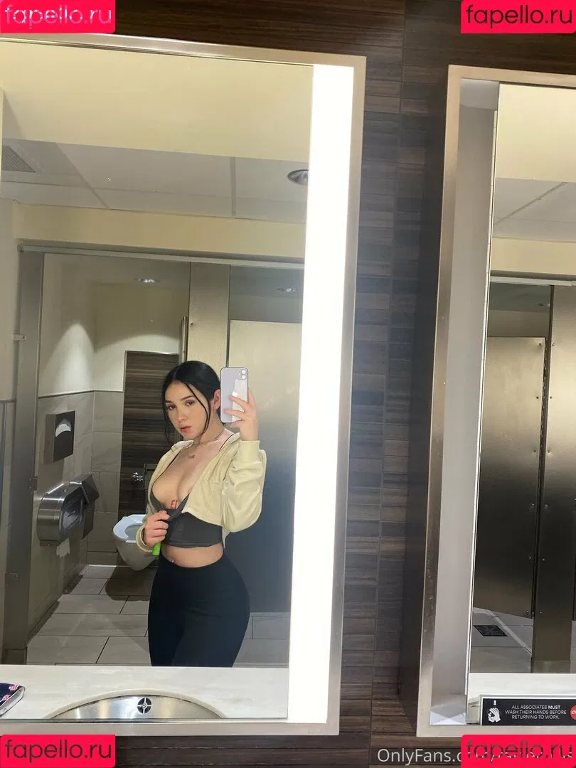 Tayler Hills Onlyfans Photo Gallery 