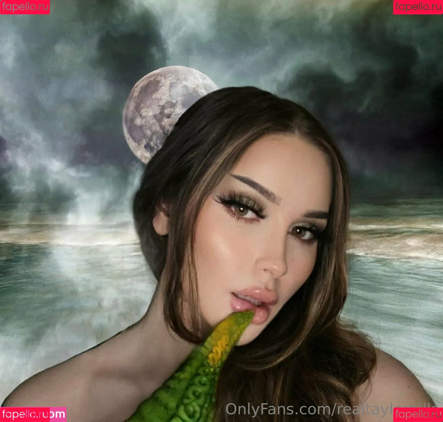 Tayler Hills Onlyfans Photo Gallery 