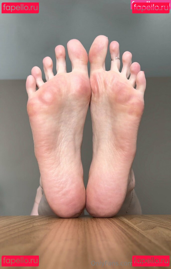 briabigfeet Onlyfans Photo Gallery 