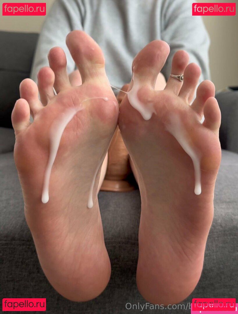 briabigfeet Onlyfans Photo Gallery 