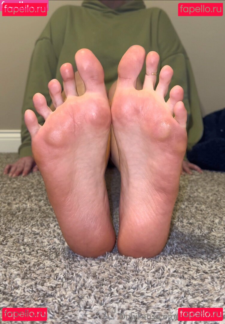 briabigfeet Onlyfans Photo Gallery 