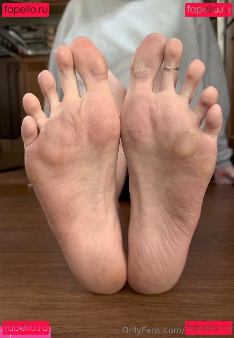 briabigfeet Onlyfans Photo Gallery 