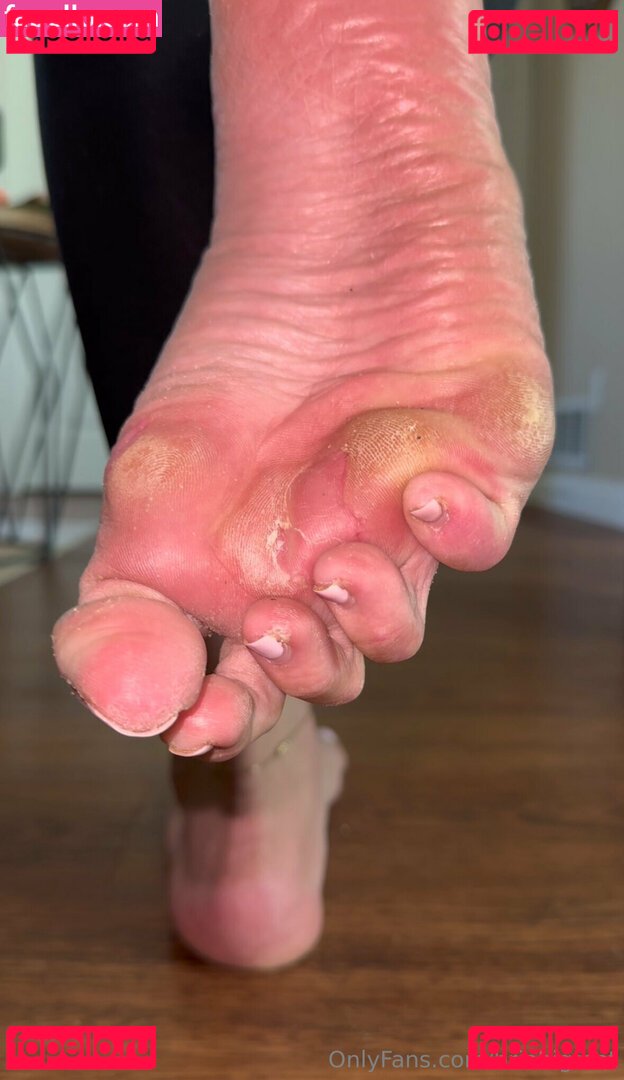briabigfeet Onlyfans Photo Gallery 