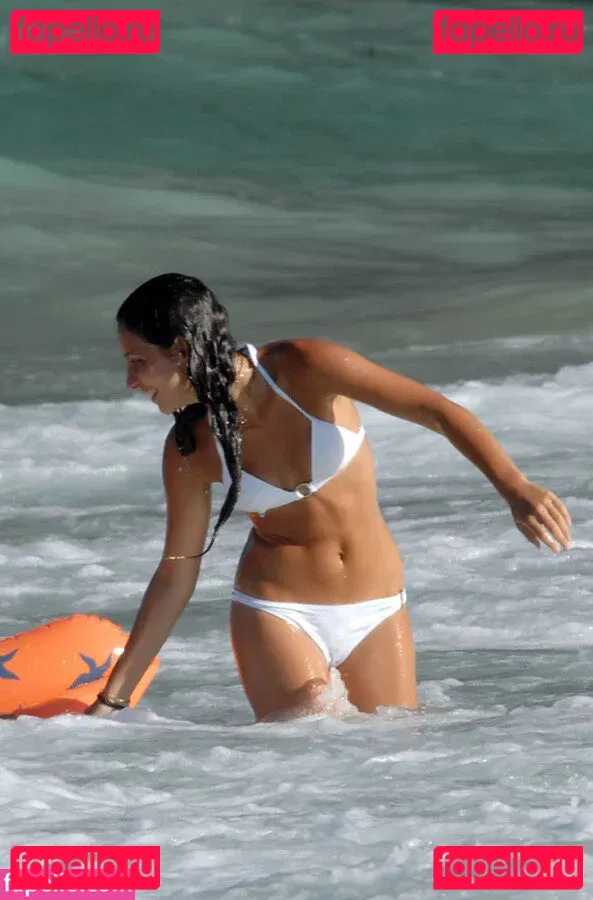 Maria Francisca Perello Onlyfans Photo Gallery 