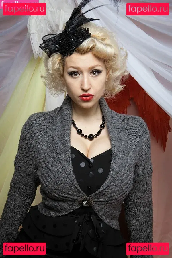 Kitty Orlova Onlyfans Photo Gallery 