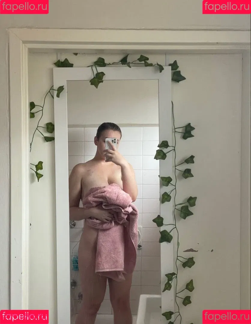 BitterBritt Onlyfans Photo Gallery 