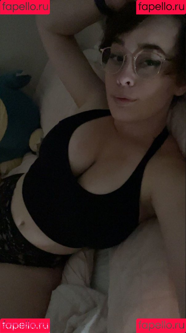 BitterBritt Onlyfans Photo Gallery 