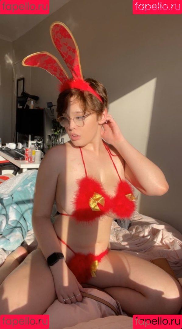 BitterBritt Onlyfans Photo Gallery 