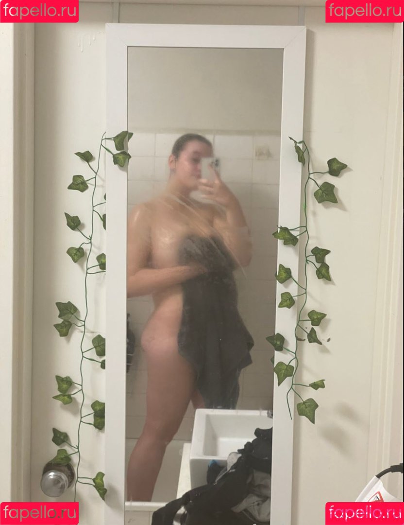 BitterBritt Onlyfans Photo Gallery 