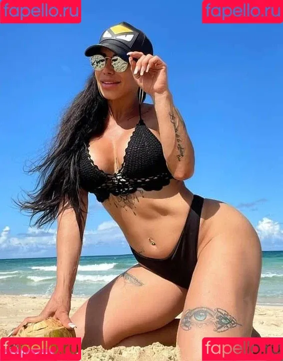Lis Vega Onlyfans Photo Gallery 