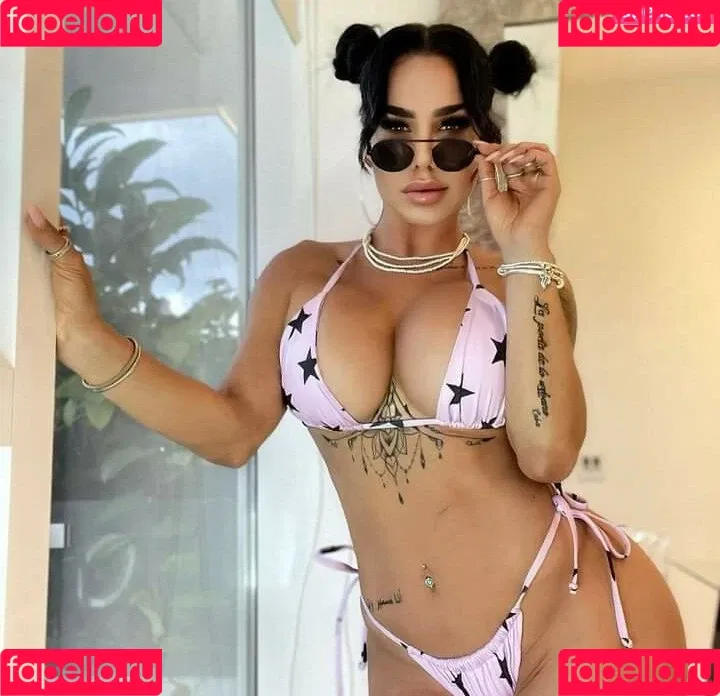 Lis Vega Onlyfans Photo Gallery 