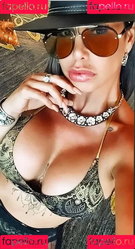 Lis Vega Onlyfans Photo Gallery 