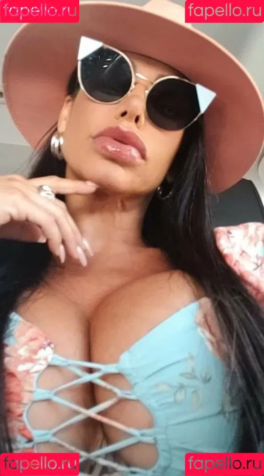 Lis Vega Onlyfans Photo Gallery 