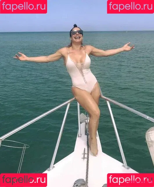Lis Vega Onlyfans Photo Gallery 