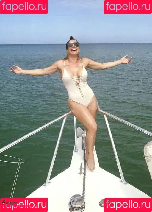 Lis Vega Onlyfans Photo Gallery 