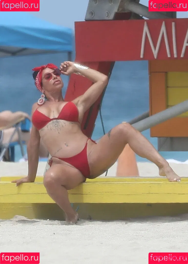 Lis Vega Onlyfans Photo Gallery 