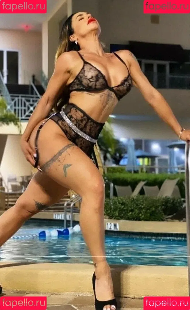 Lis Vega Onlyfans Photo Gallery 