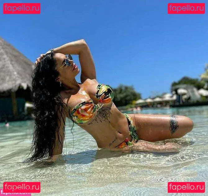 Lis Vega Onlyfans Photo Gallery 